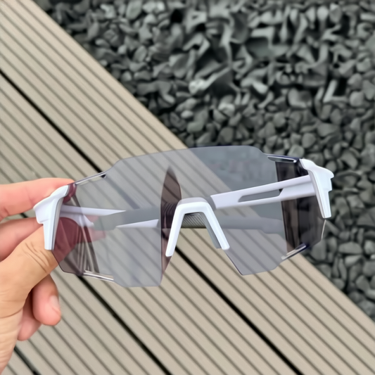 Intelligent Color-Changing glasses